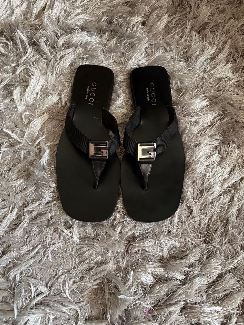 Gucci Black Leather Logo Thong Sandals with Silver Hardware